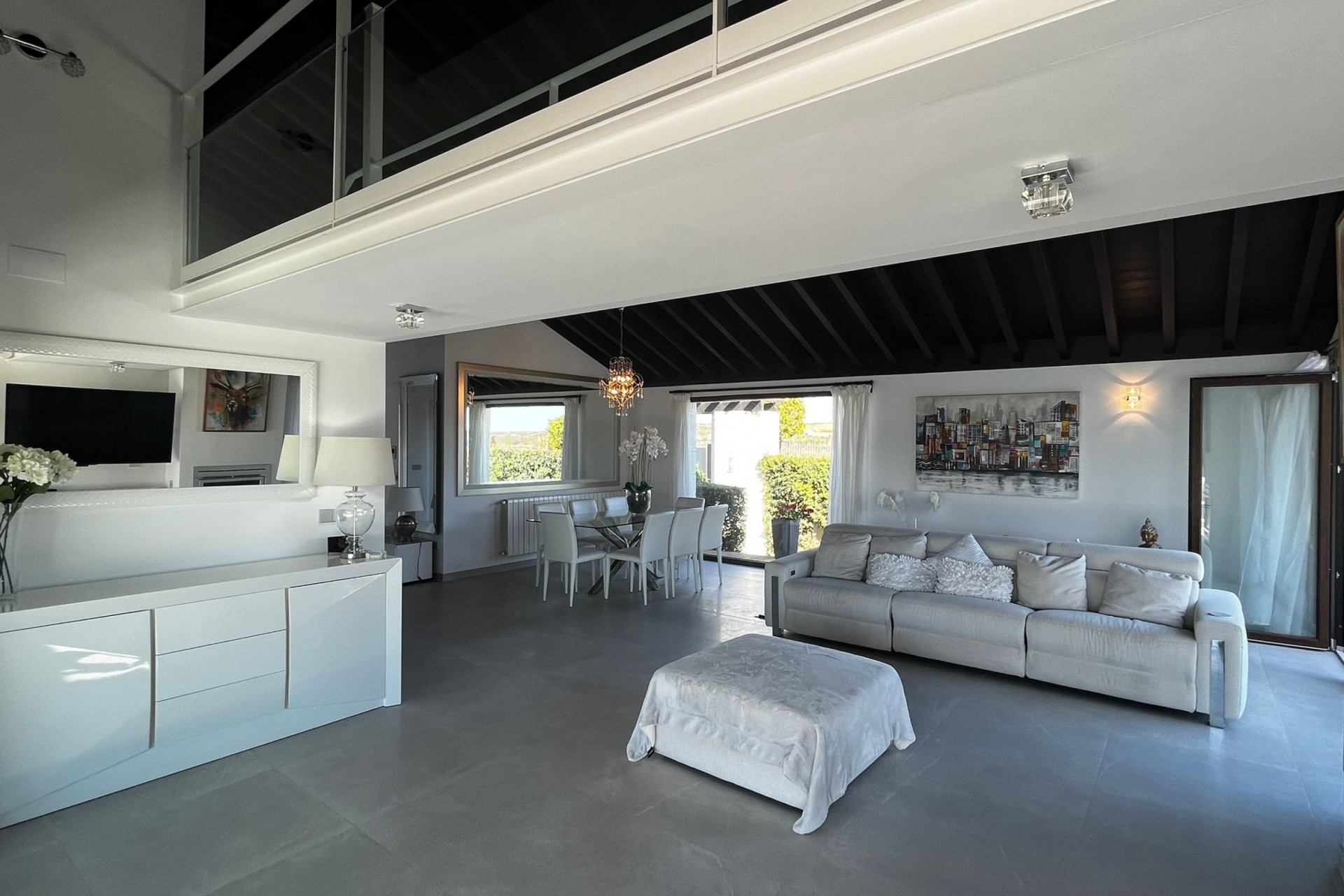 Reventa - Villa -
Sucina - Inland