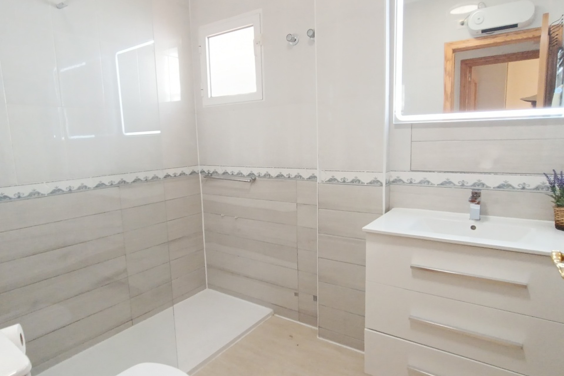 Reventa - Villa -
Sucina - Inland