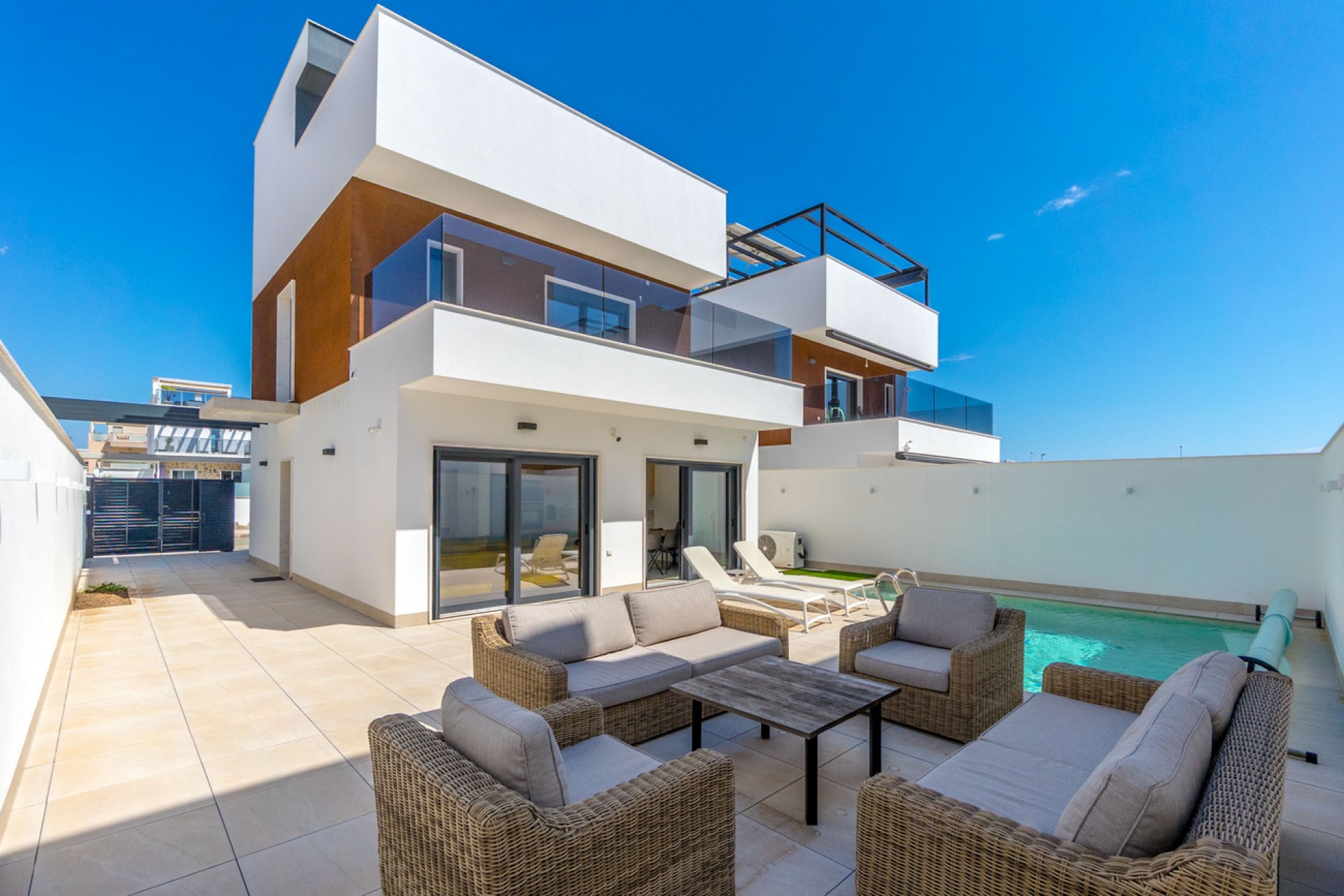 Reventa - Villa -
Torre de la Horadada - Costa Blanca