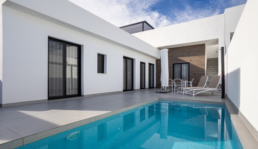 Reventa - Villa -
Torre Pacheco - Inland