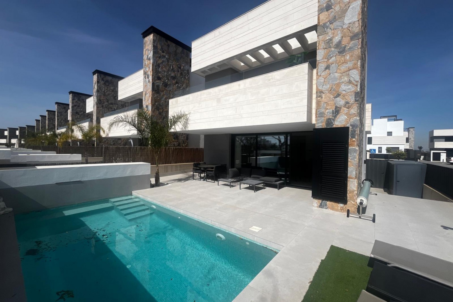 Reventa - Villa -
Torre Pacheco - Inland