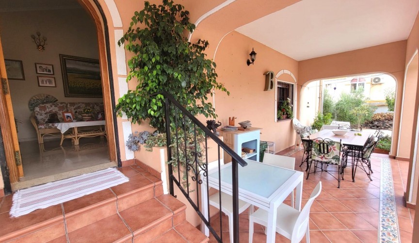 Reventa - Villa -
Torrevieja - aguas nuevas