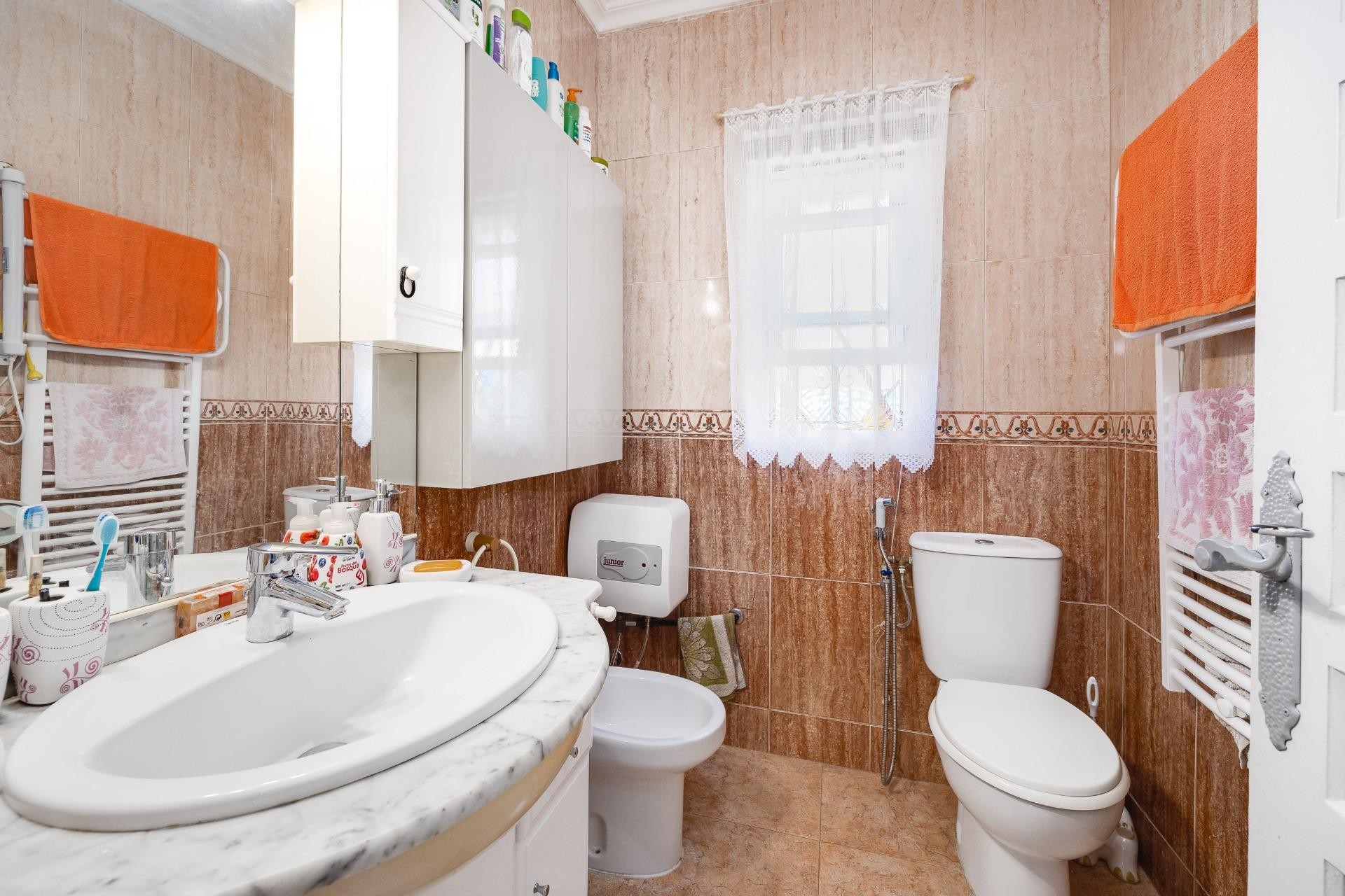 Reventa - Villa -
Torrevieja - aguas nuevas