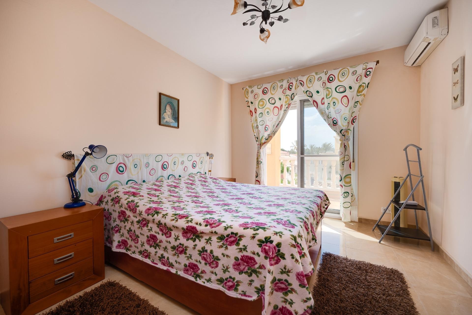 Reventa - Villa -
Torrevieja - aguas nuevas