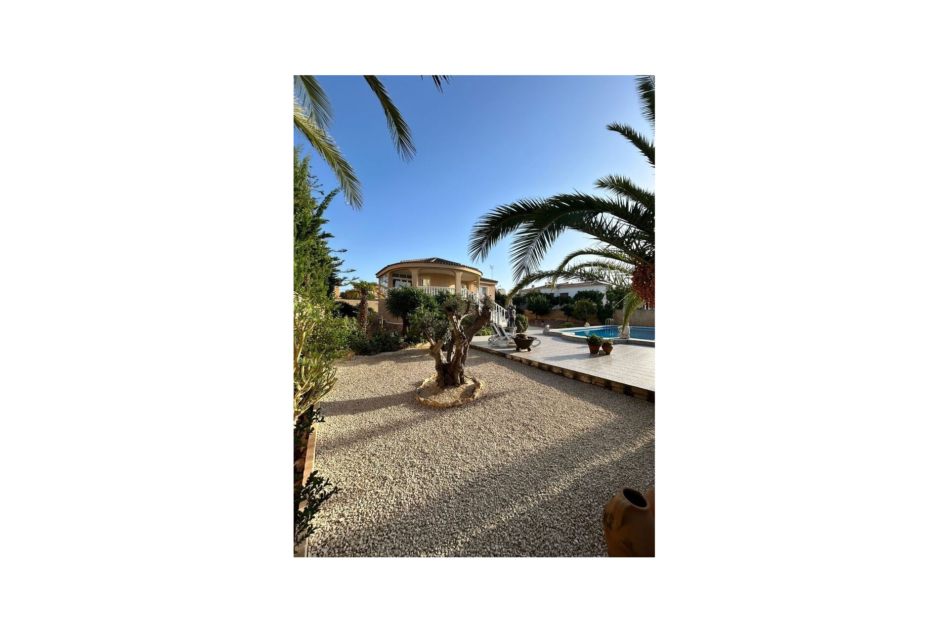 Reventa - Villa -
Torrevieja - aguas nuevas