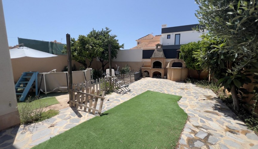 Reventa - Villa -
Torrevieja - aguas nuevas