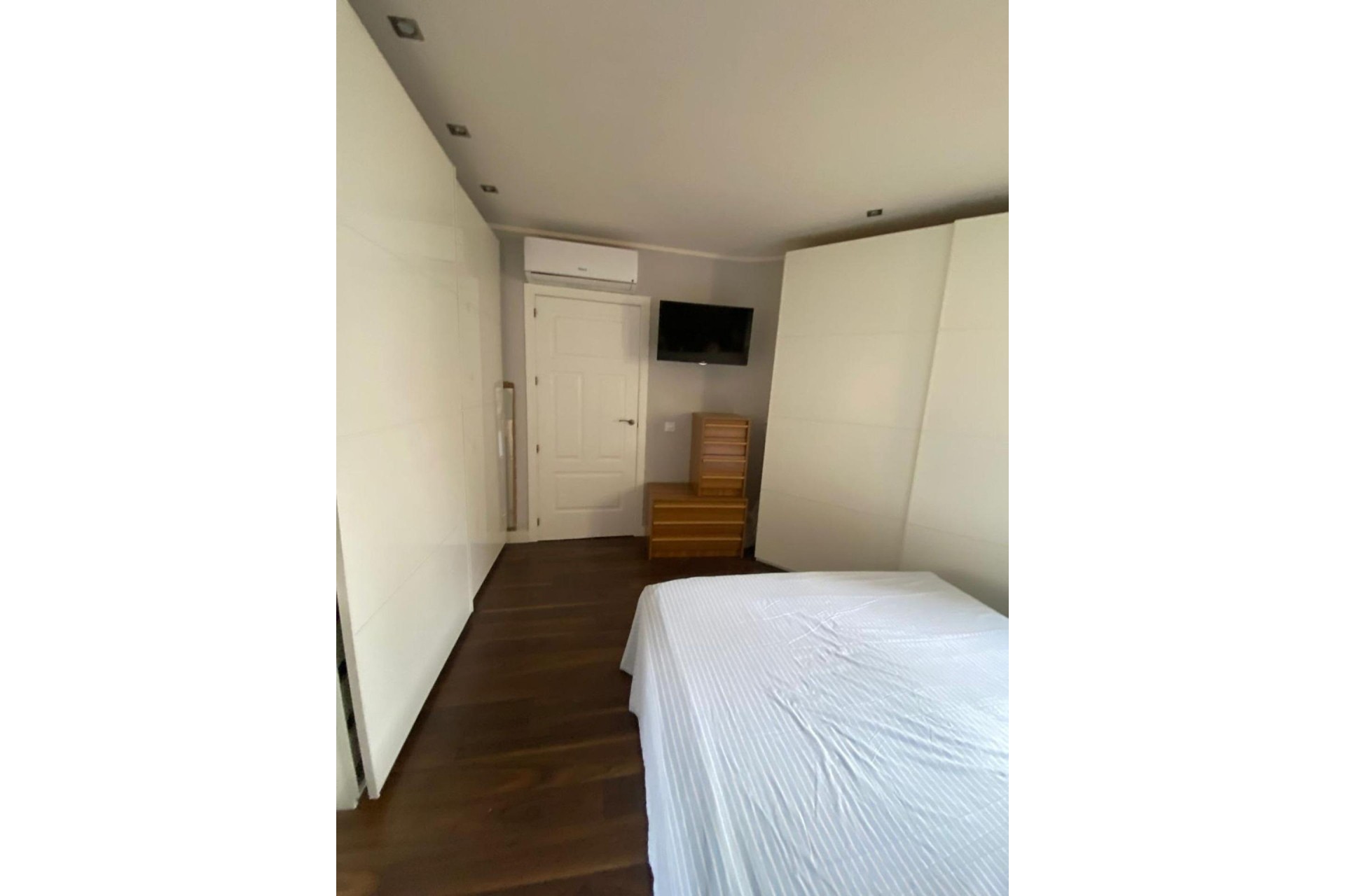 Reventa - Villa -
Torrevieja - Centro - Muelle Pesquero