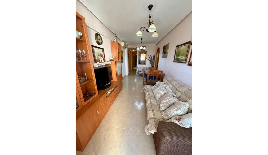 Reventa - Villa -
Torrevieja - Centro