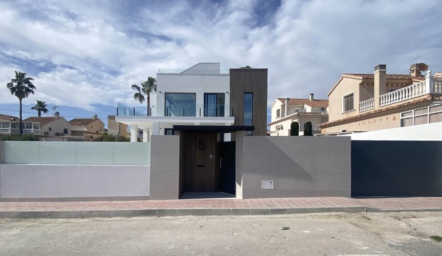 Reventa - Villa -
Torrevieja - Costa Blanca