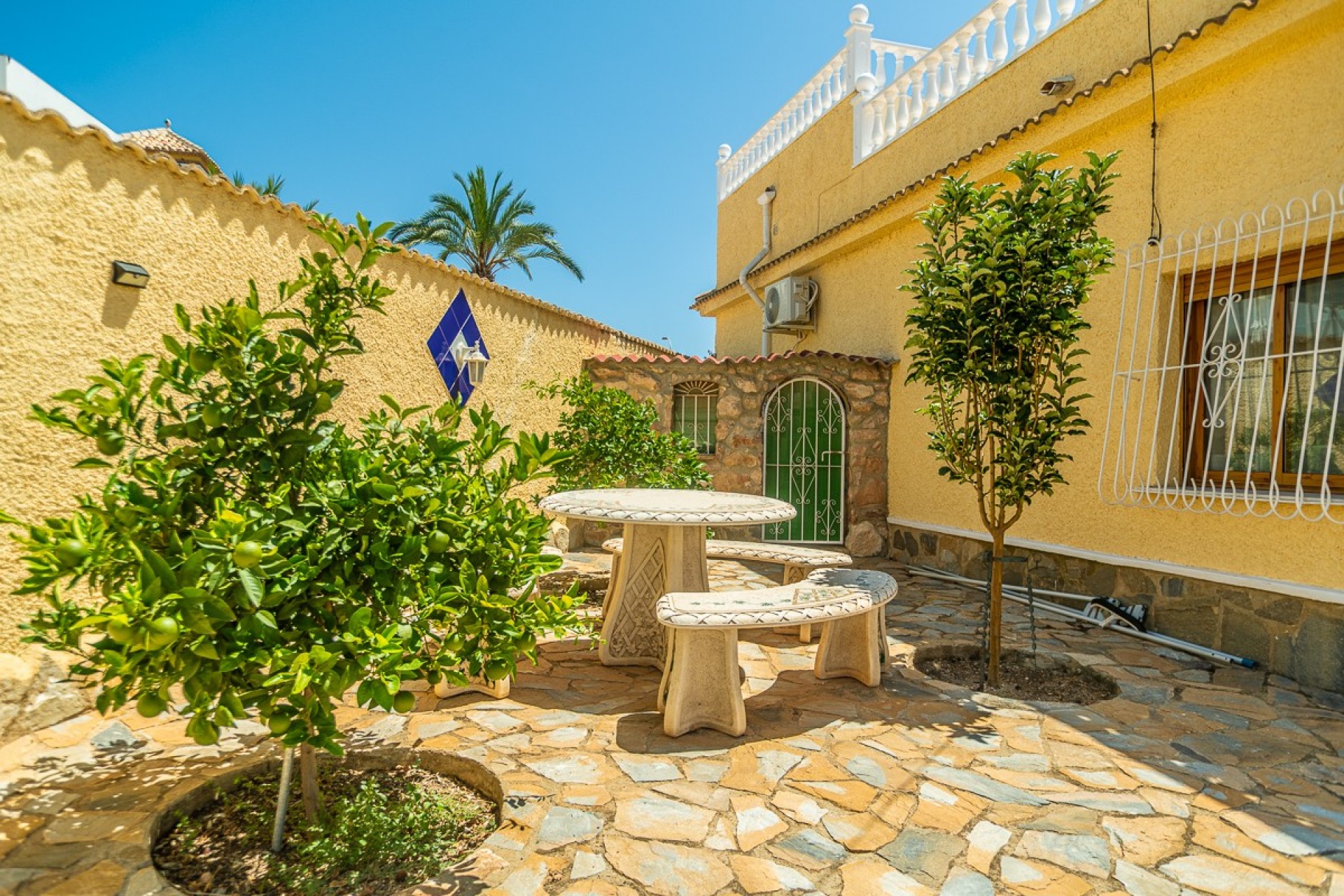 Reventa - Villa -
Torrevieja - Costa Blanca