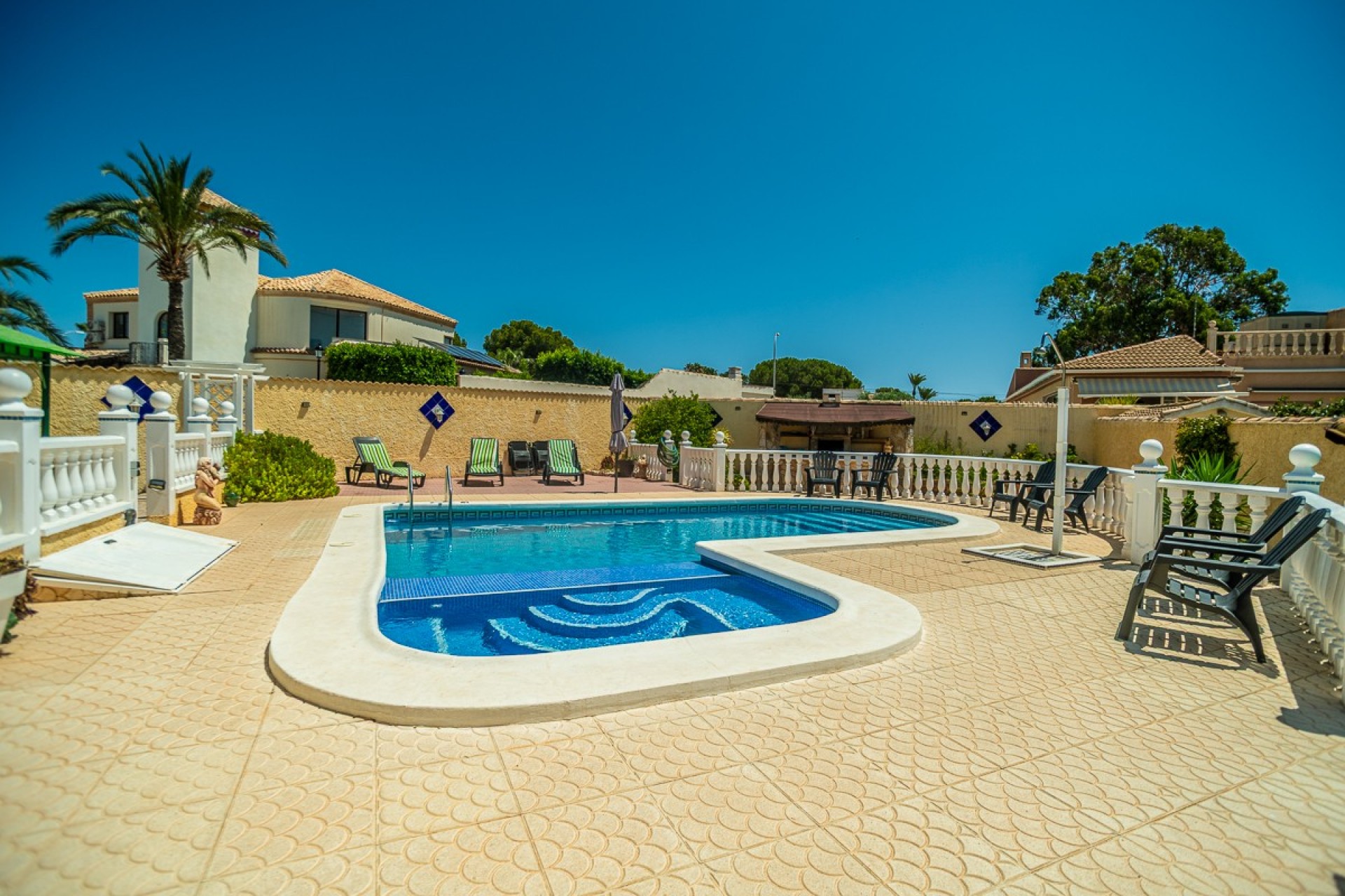 Reventa - Villa -
Torrevieja - Costa Blanca