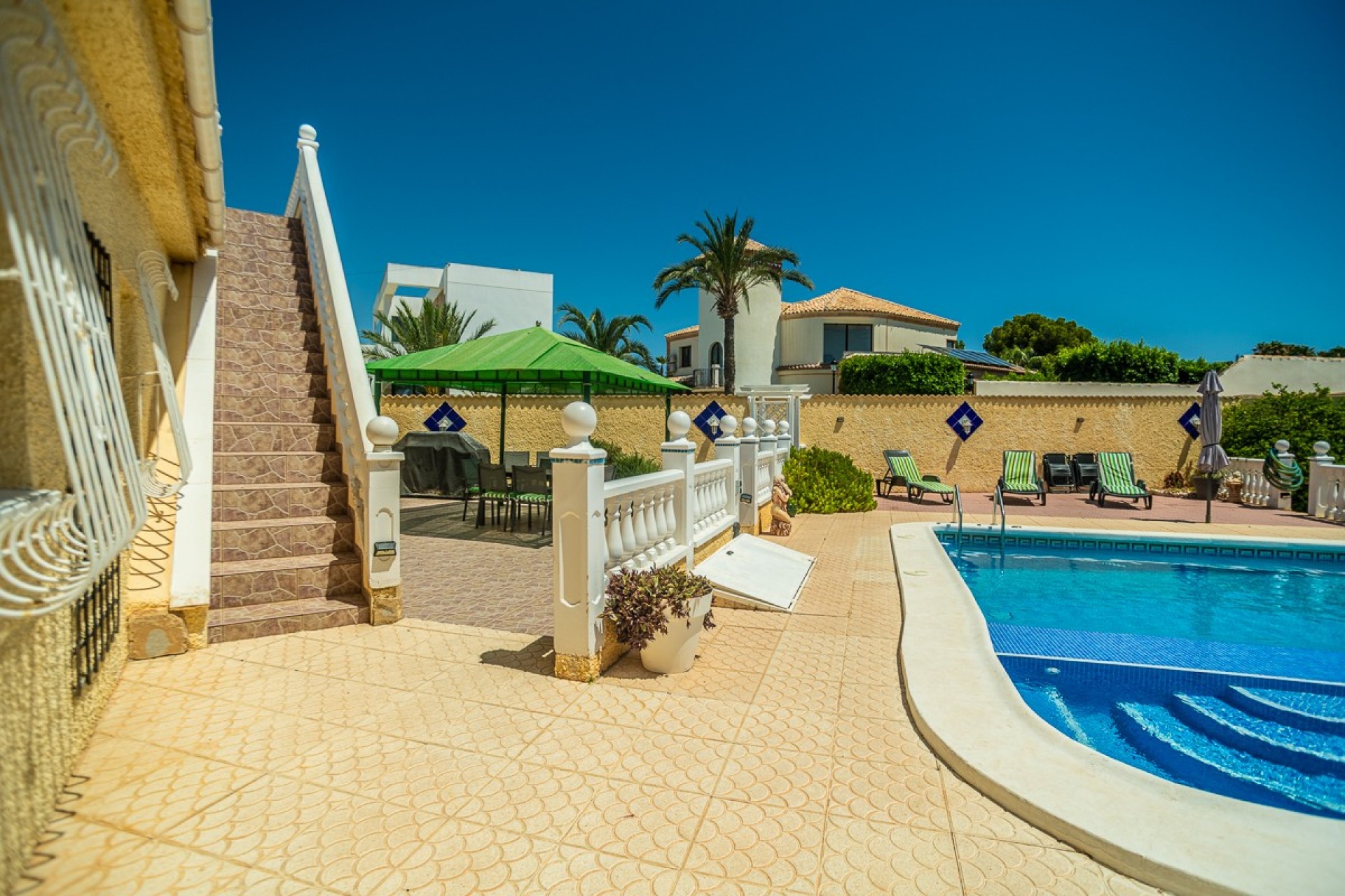 Reventa - Villa -
Torrevieja - Costa Blanca