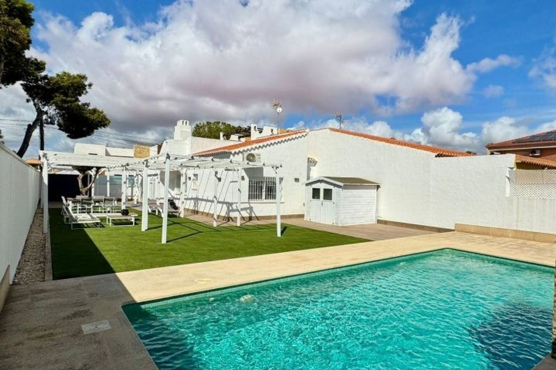Reventa - Villa -
Torrevieja - Costa Blanca