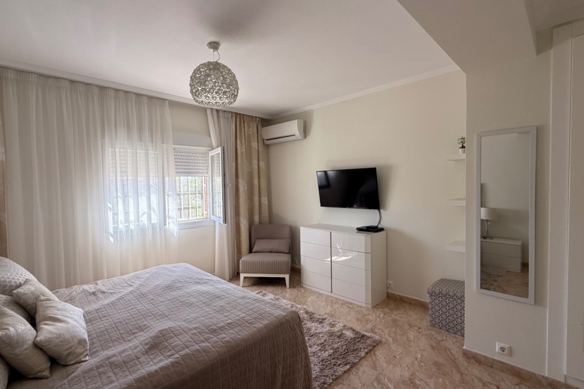 Reventa - Villa -
Torrevieja - Costa Blanca