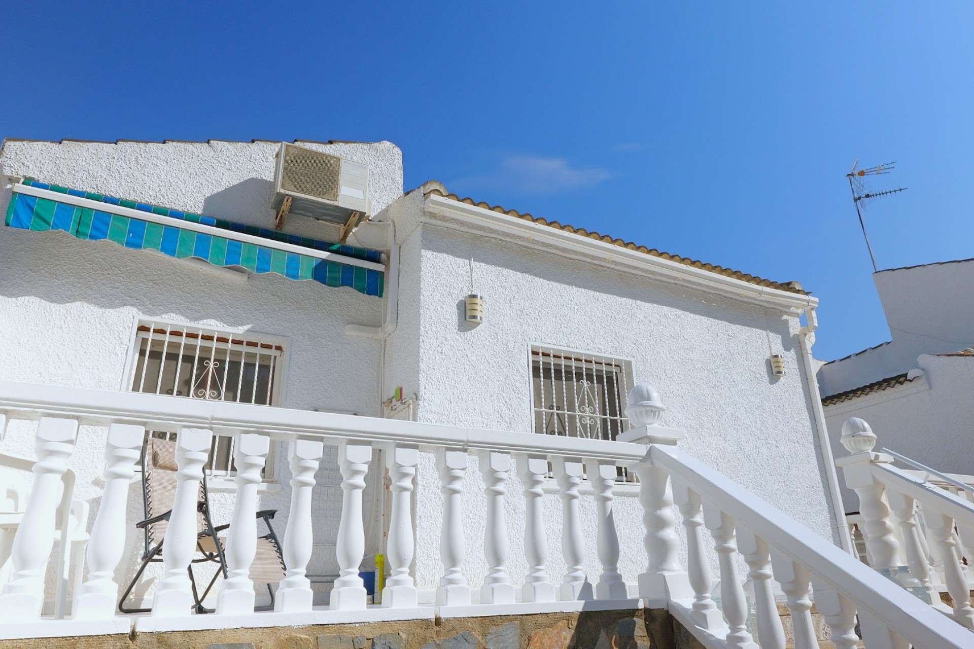 Reventa - Villa -
Torrevieja - Costa Blanca