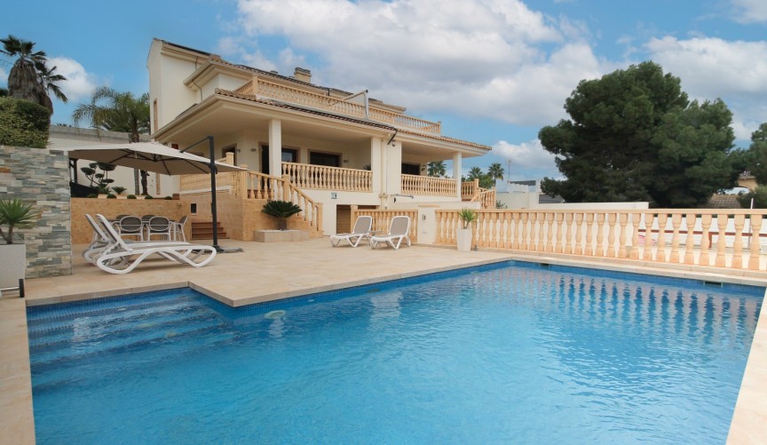 Reventa - Villa -
Torrevieja - Costa Blanca