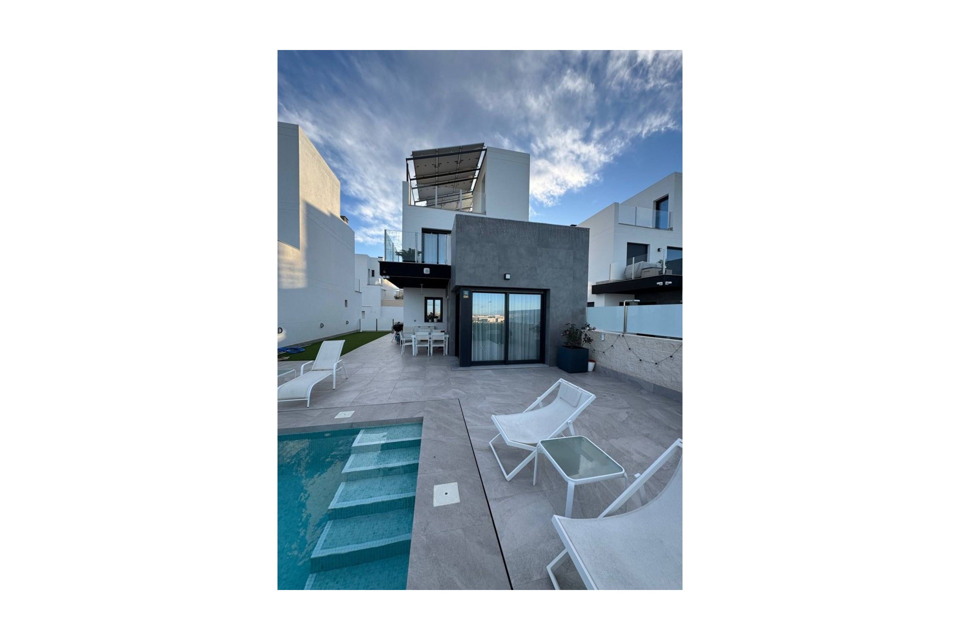 Reventa - Villa -
Torrevieja - Costa Blanca