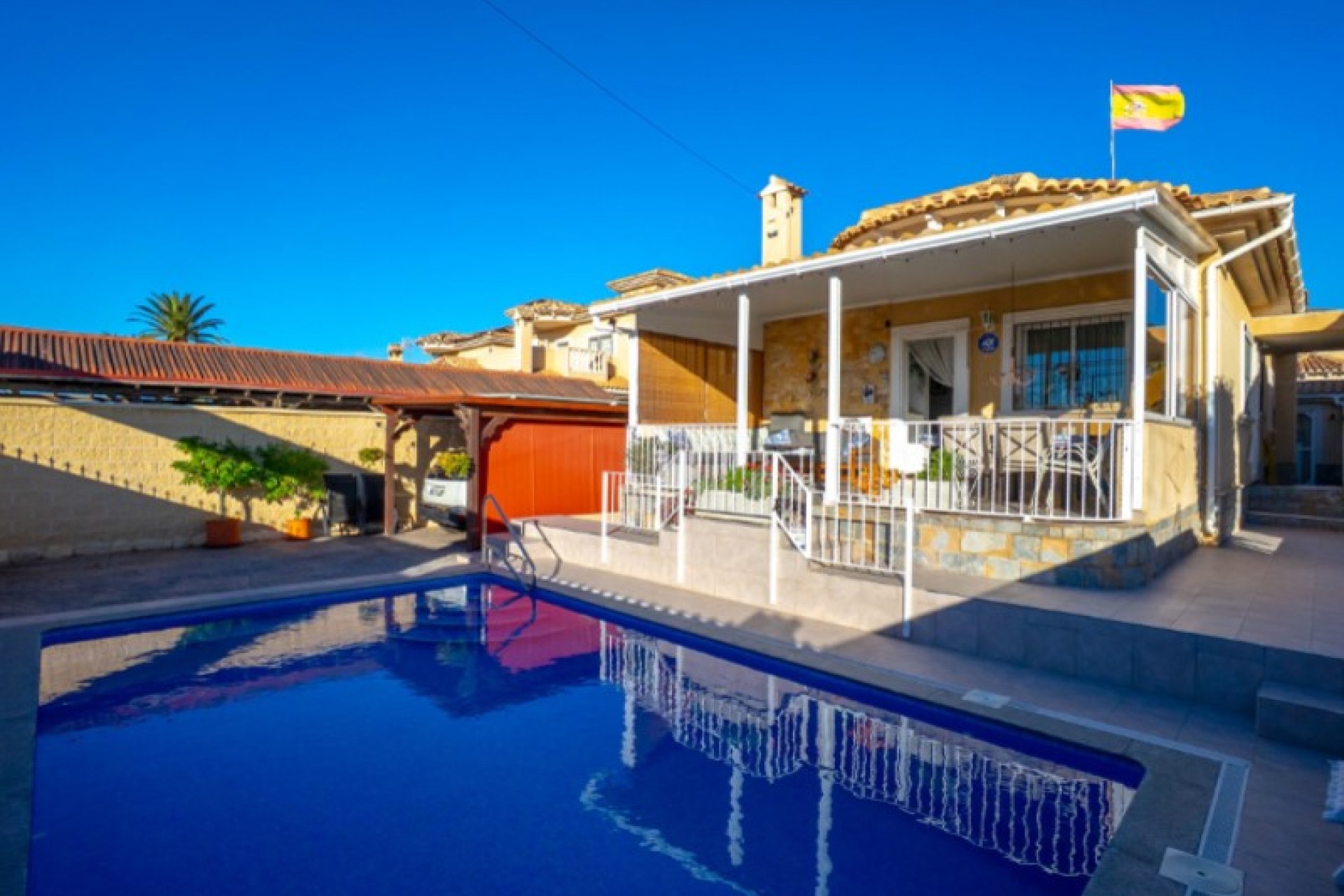 Reventa - Villa -
Torrevieja - Costa Blanca