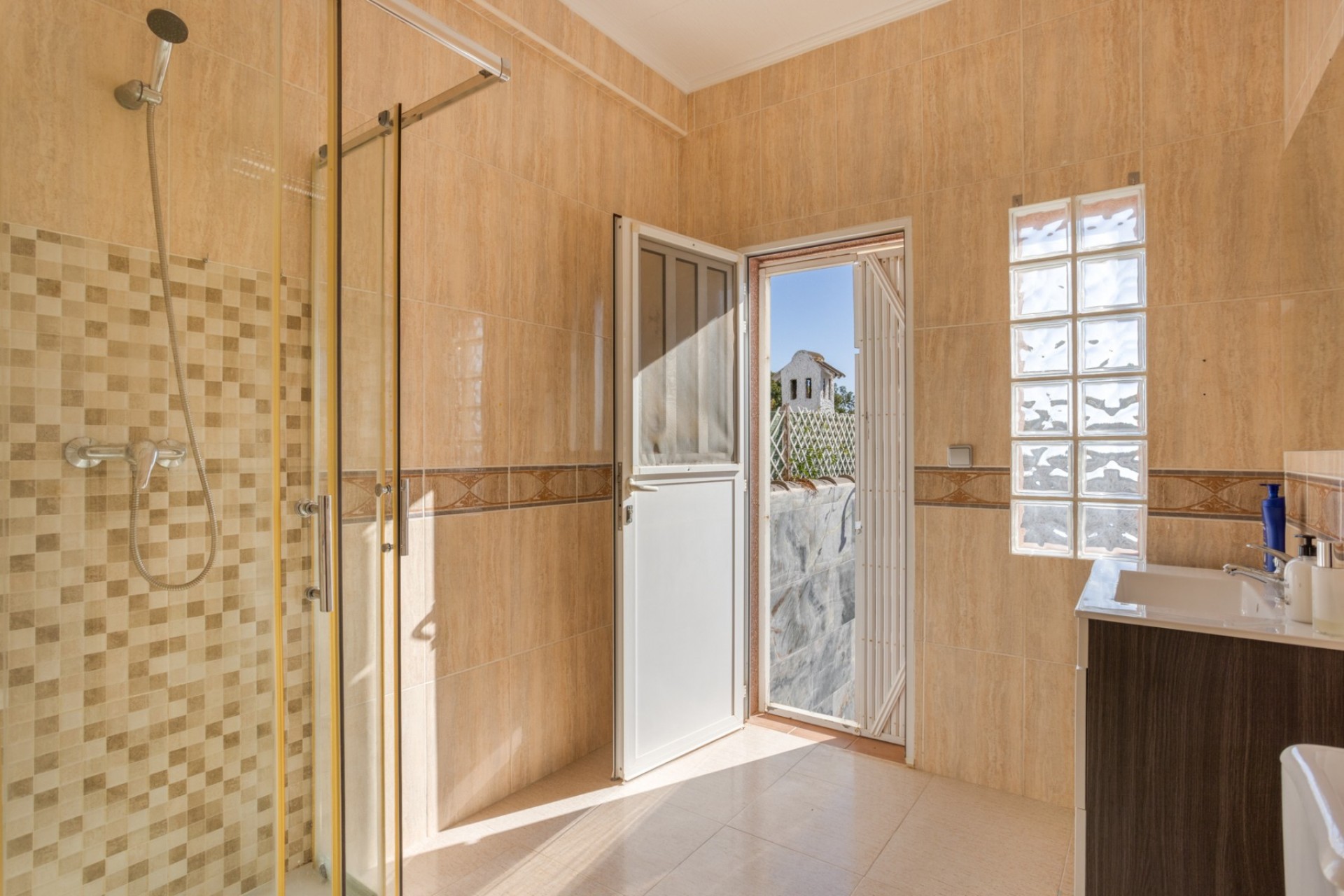 Reventa - Villa -
Torrevieja - Costa Blanca