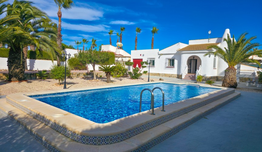 Reventa - Villa -
Torrevieja - Costa Blanca