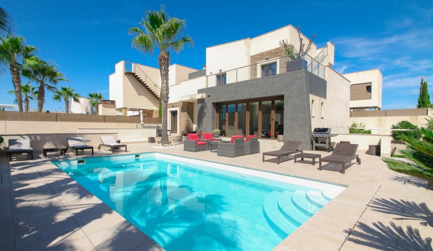Reventa - Villa -
Torrevieja - Costa Blanca