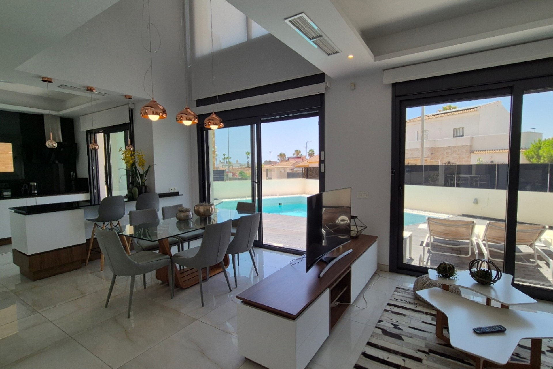 Reventa - Villa -
Torrevieja - Costa Blanca