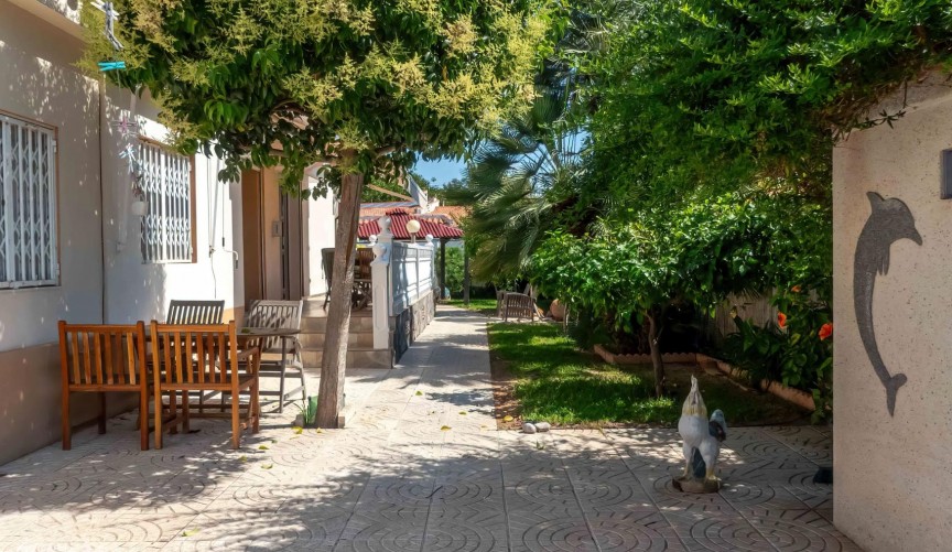 Reventa - Villa -
Torrevieja - Costa Blanca