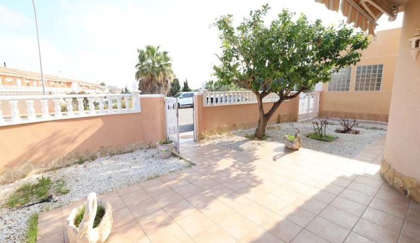 Reventa - Villa -
Torrevieja - Costa Blanca