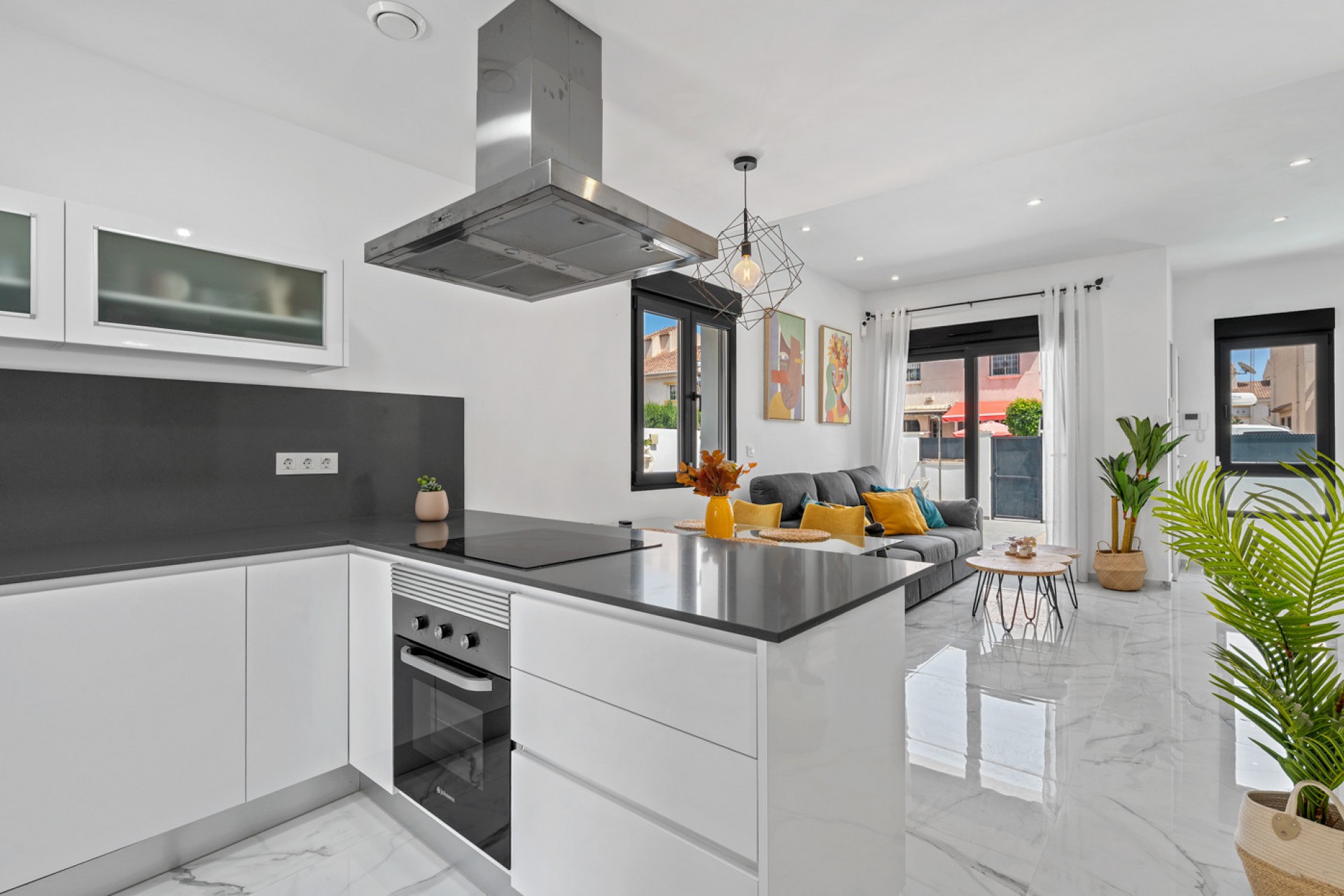Reventa - Villa -
Torrevieja - Costa Blanca