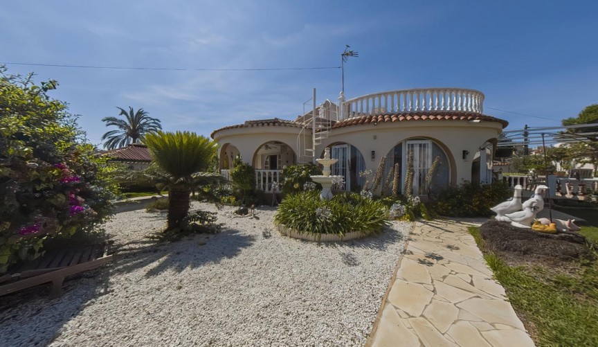 Reventa - Villa -
Torrevieja - Costa Blanca