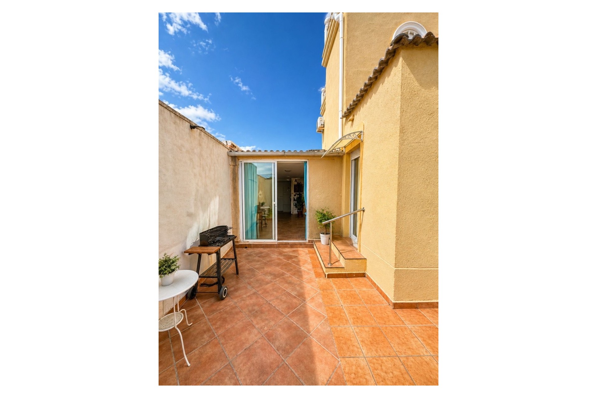 Reventa - Villa -
Torrevieja - Costa Blanca