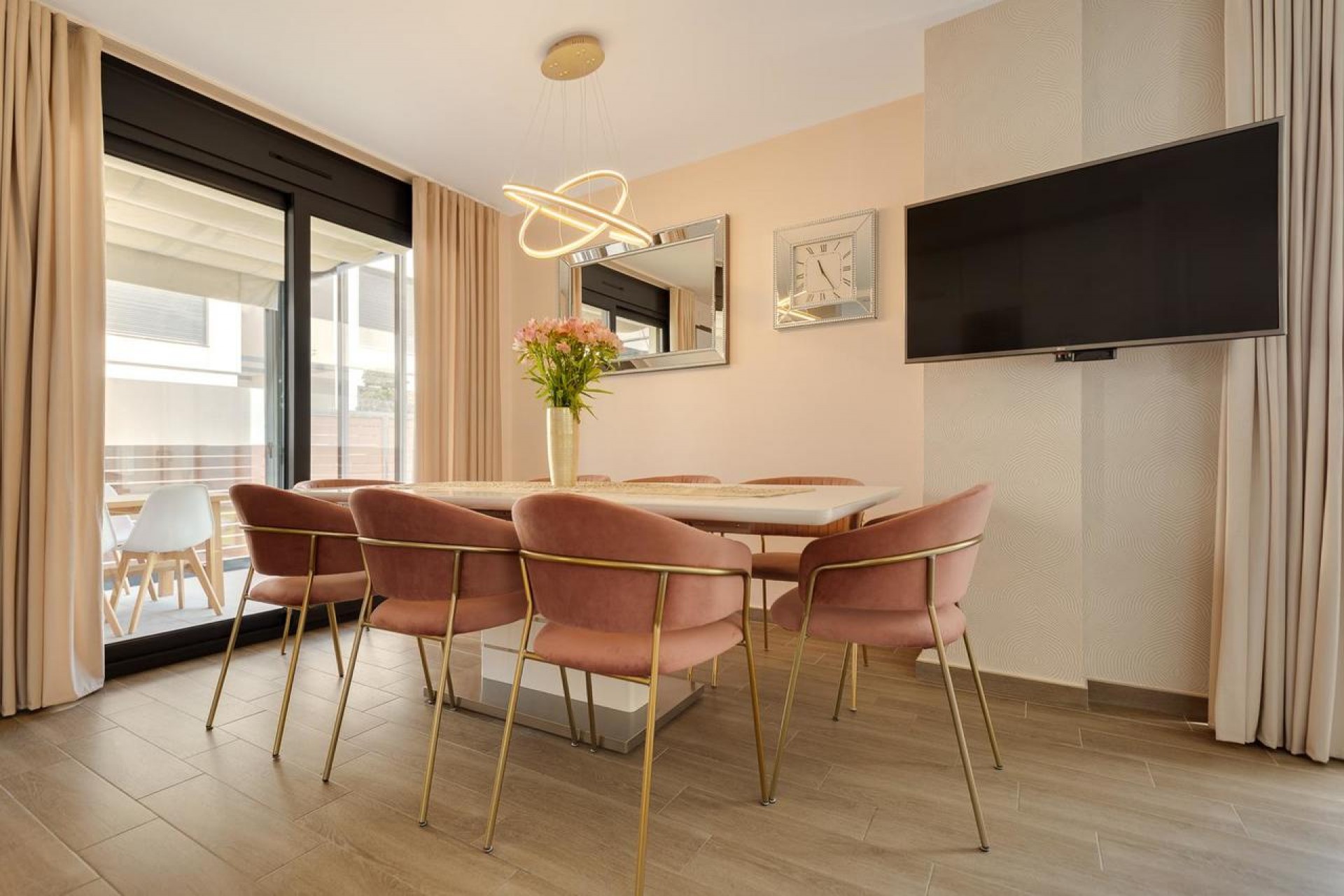 Reventa - Villa -
Torrevieja - Costa Blanca
