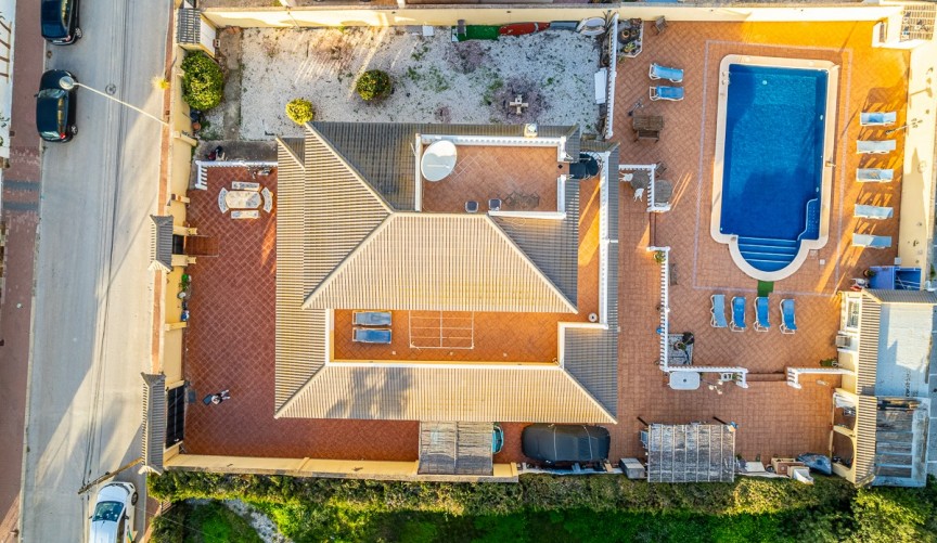 Reventa - Villa -
Torrevieja - Costa Blanca