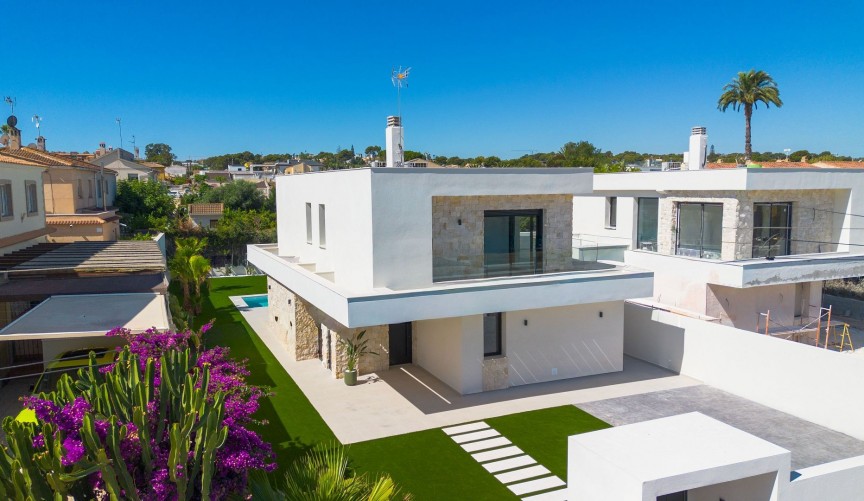 Reventa - Villa -
Torrevieja - Costa Blanca