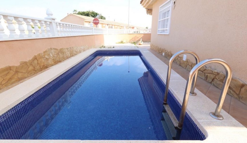 Reventa - Villa -
Torrevieja - Costa Blanca