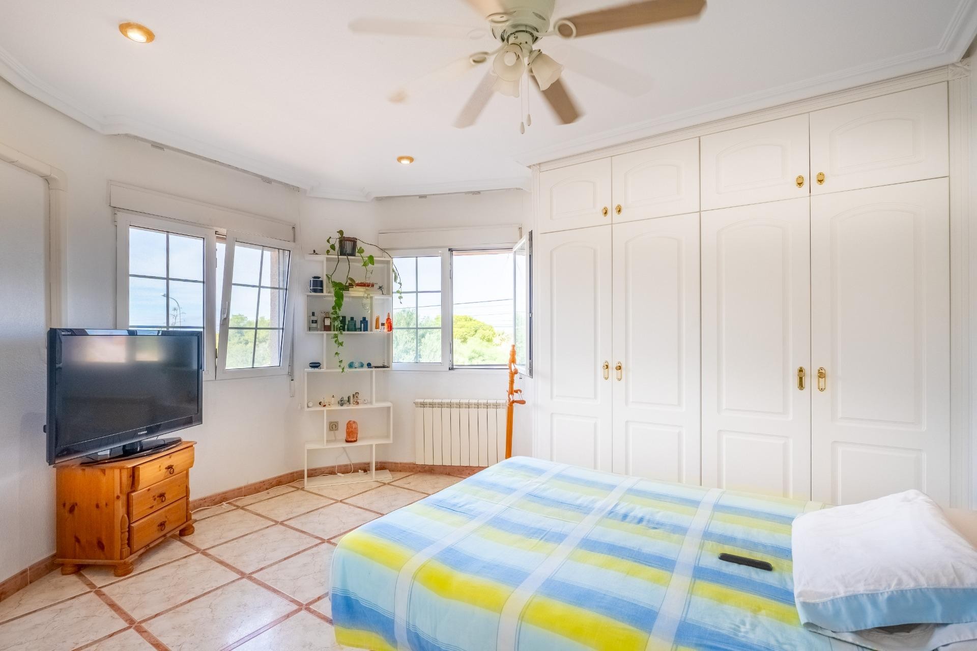 Reventa - Villa -
Torrevieja - El Chaparral