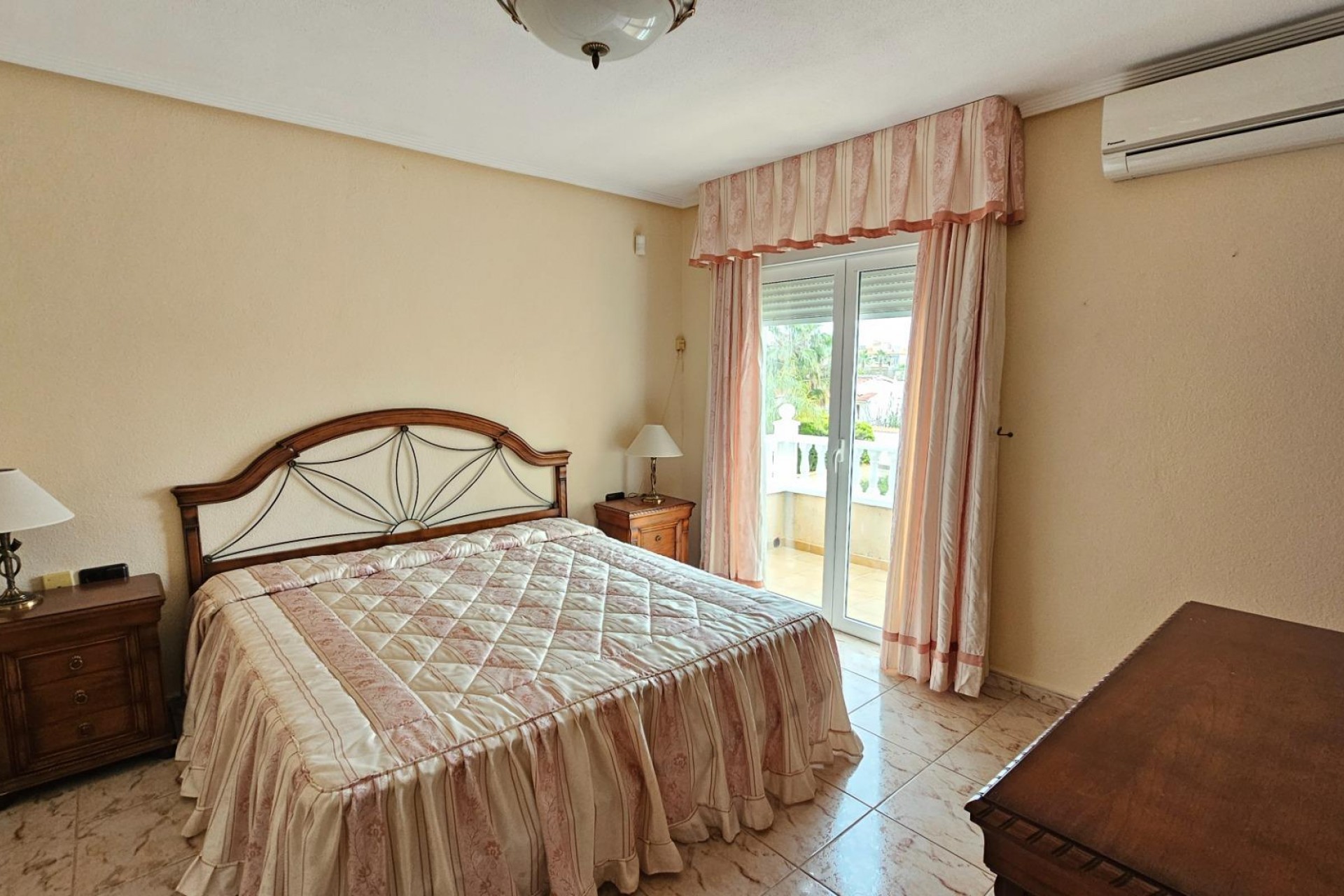 Reventa - Villa -
Torrevieja - El Chaparral