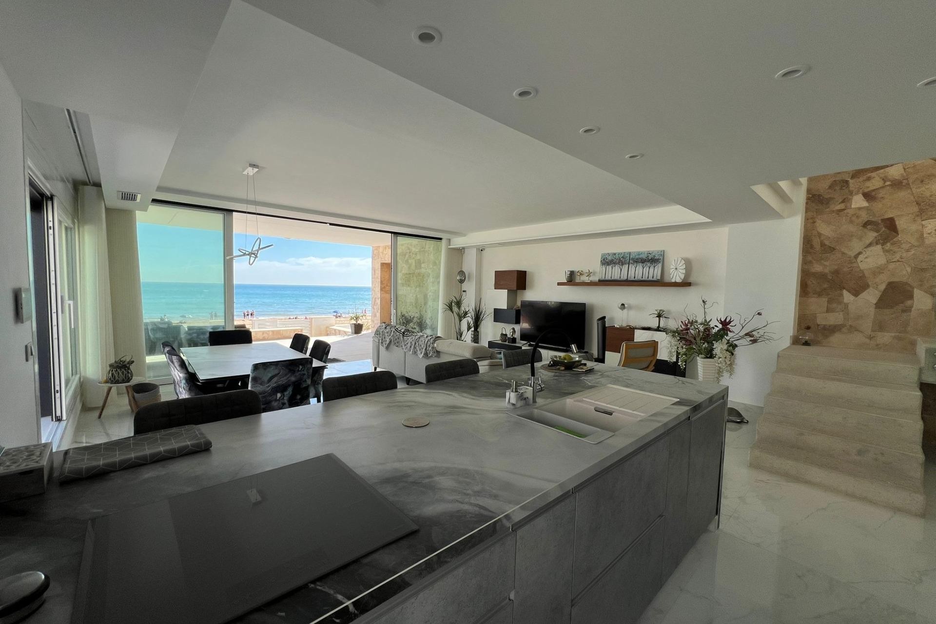 Reventa - Villa -
Torrevieja - La Mata