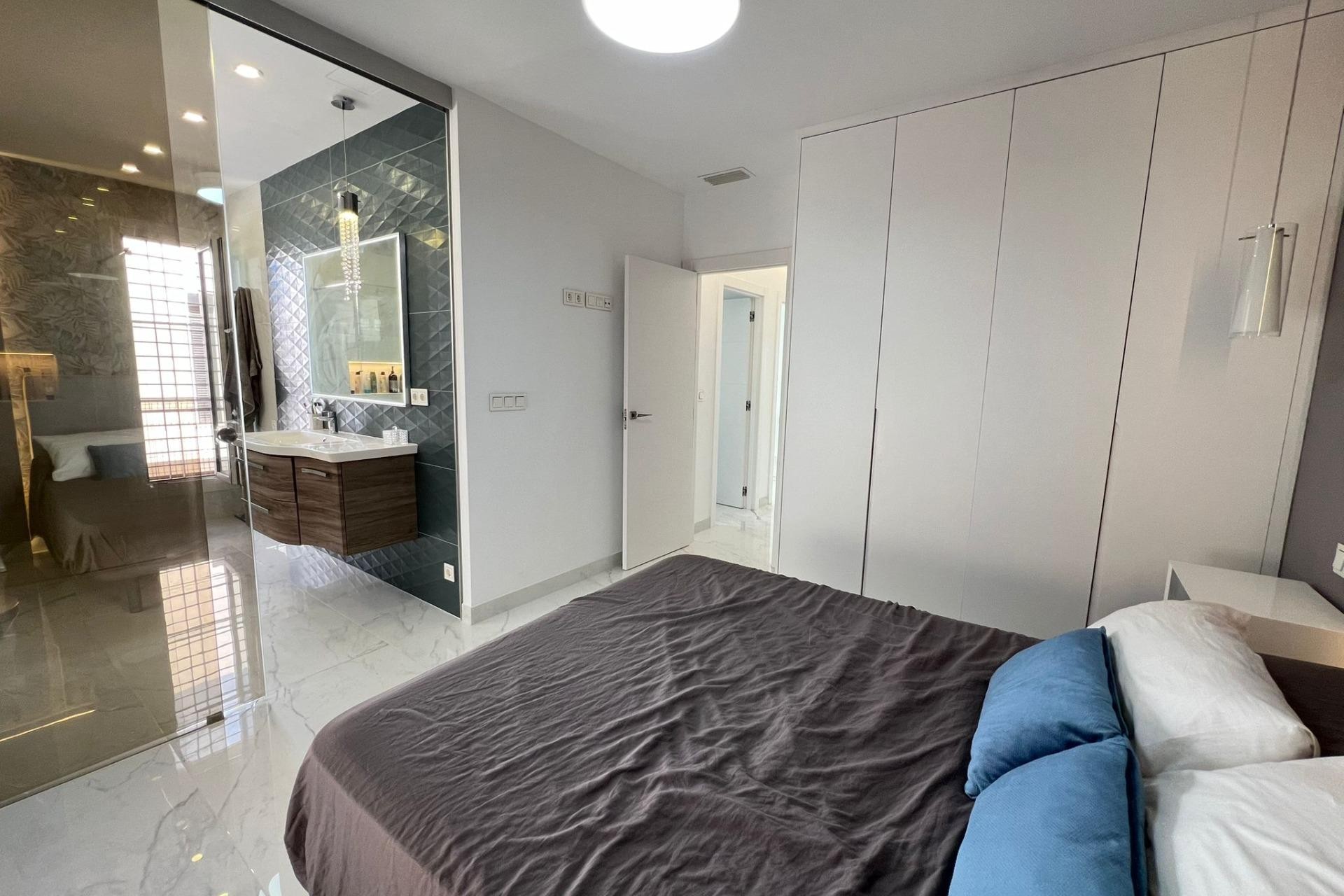 Reventa - Villa -
Torrevieja - La Mata