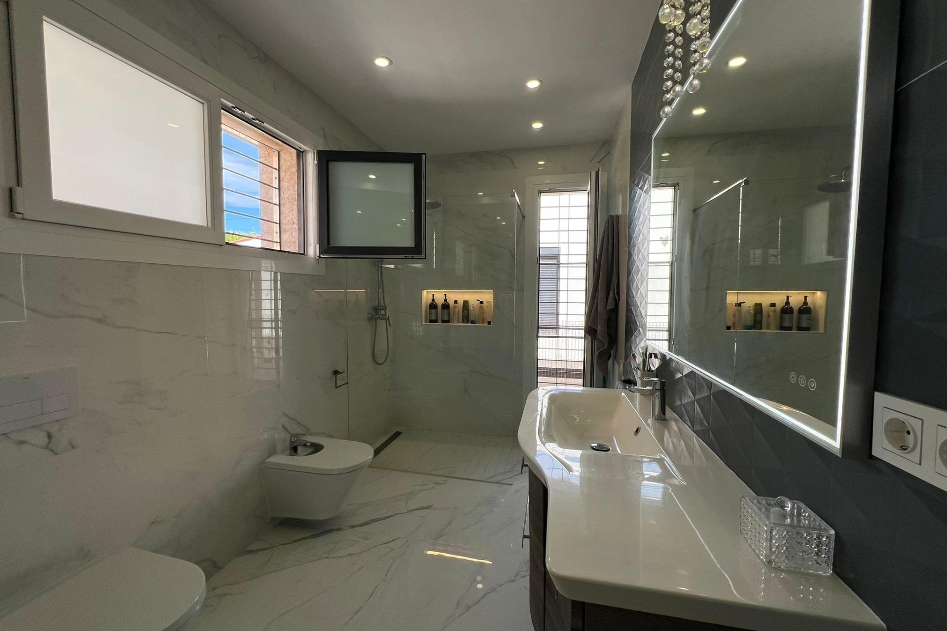 Reventa - Villa -
Torrevieja - La Mata