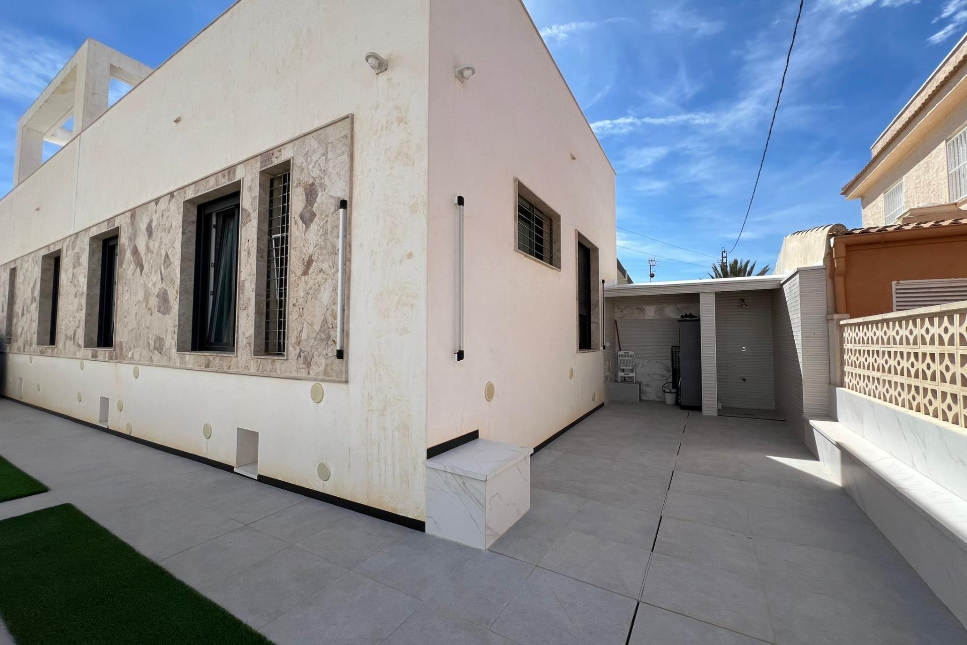 Reventa - Villa -
Torrevieja - La Mata