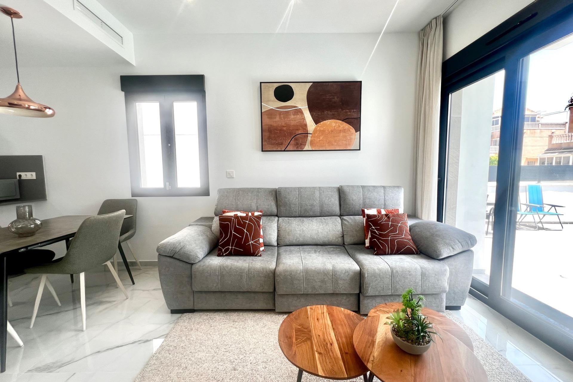 Reventa - Villa -
Torrevieja - La Siesta - El Salado - Torreta