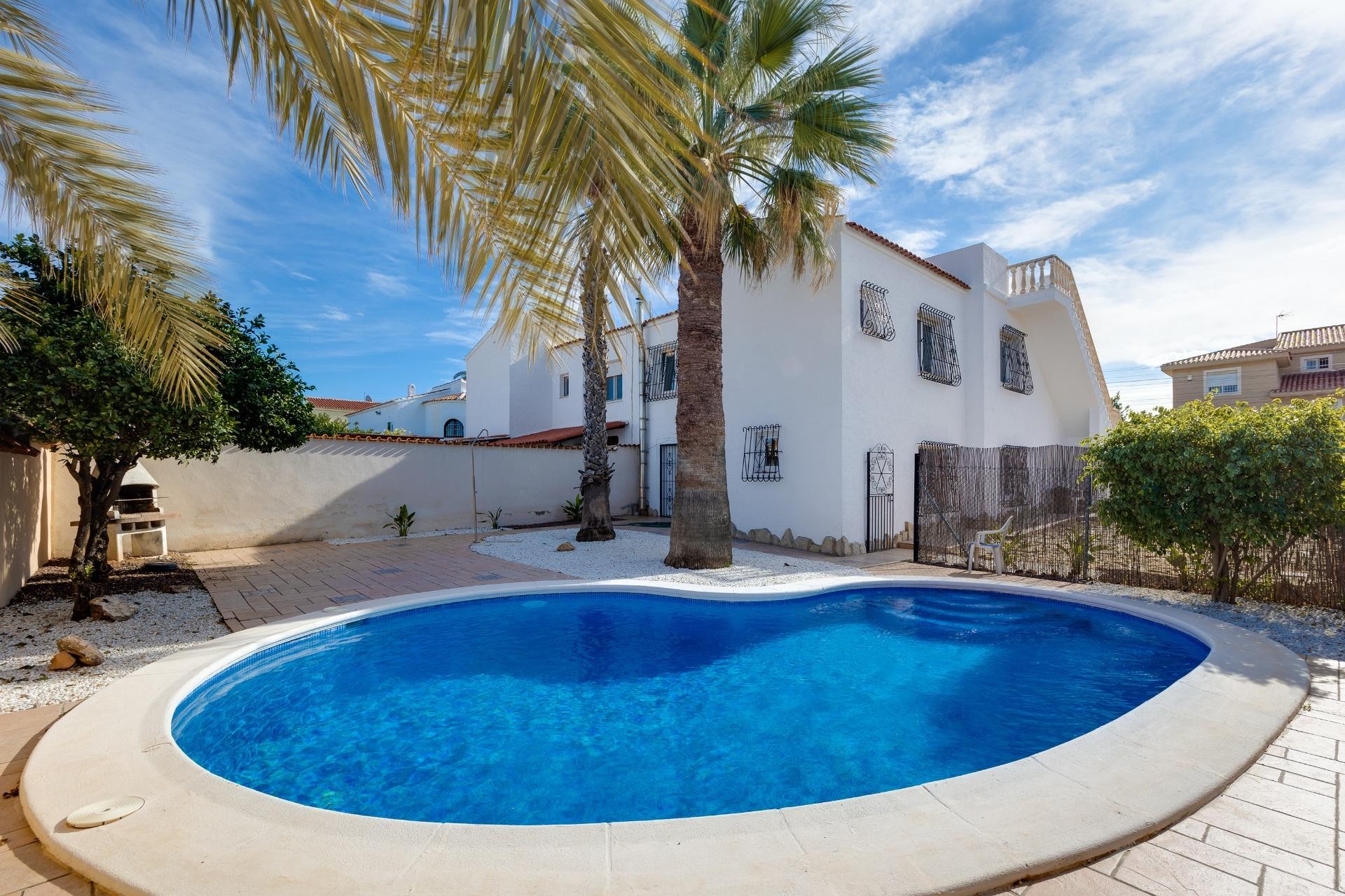Reventa - Villa -
Torrevieja - La Siesta - El Salado - Torreta