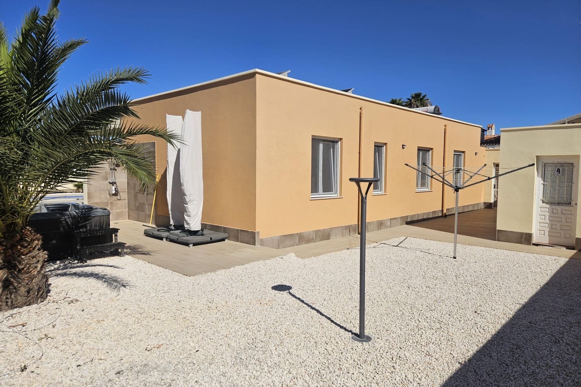 Reventa - Villa -
Torrevieja - La Siesta - El Salado - Torreta