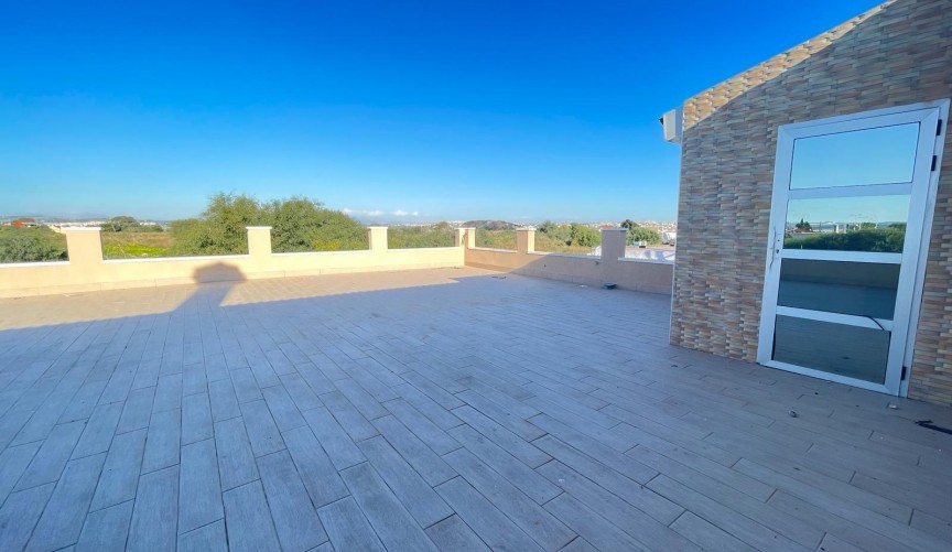 Reventa - Villa -
Torrevieja - La Siesta - El Salado - Torreta