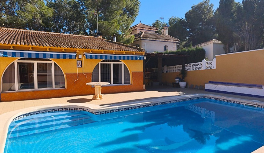 Reventa - Villa -
Torrevieja - Los Balcones