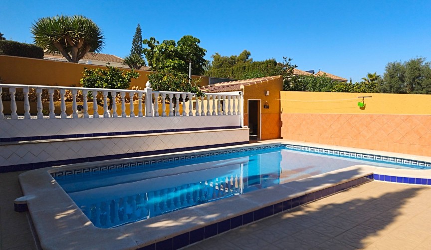 Reventa - Villa -
Torrevieja - Los Balcones