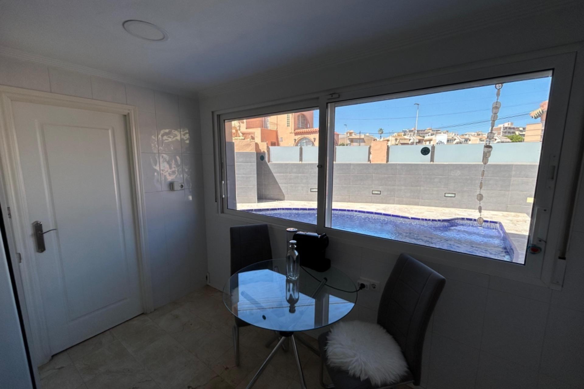 Reventa - Villa -
Torrevieja - Los Frutales