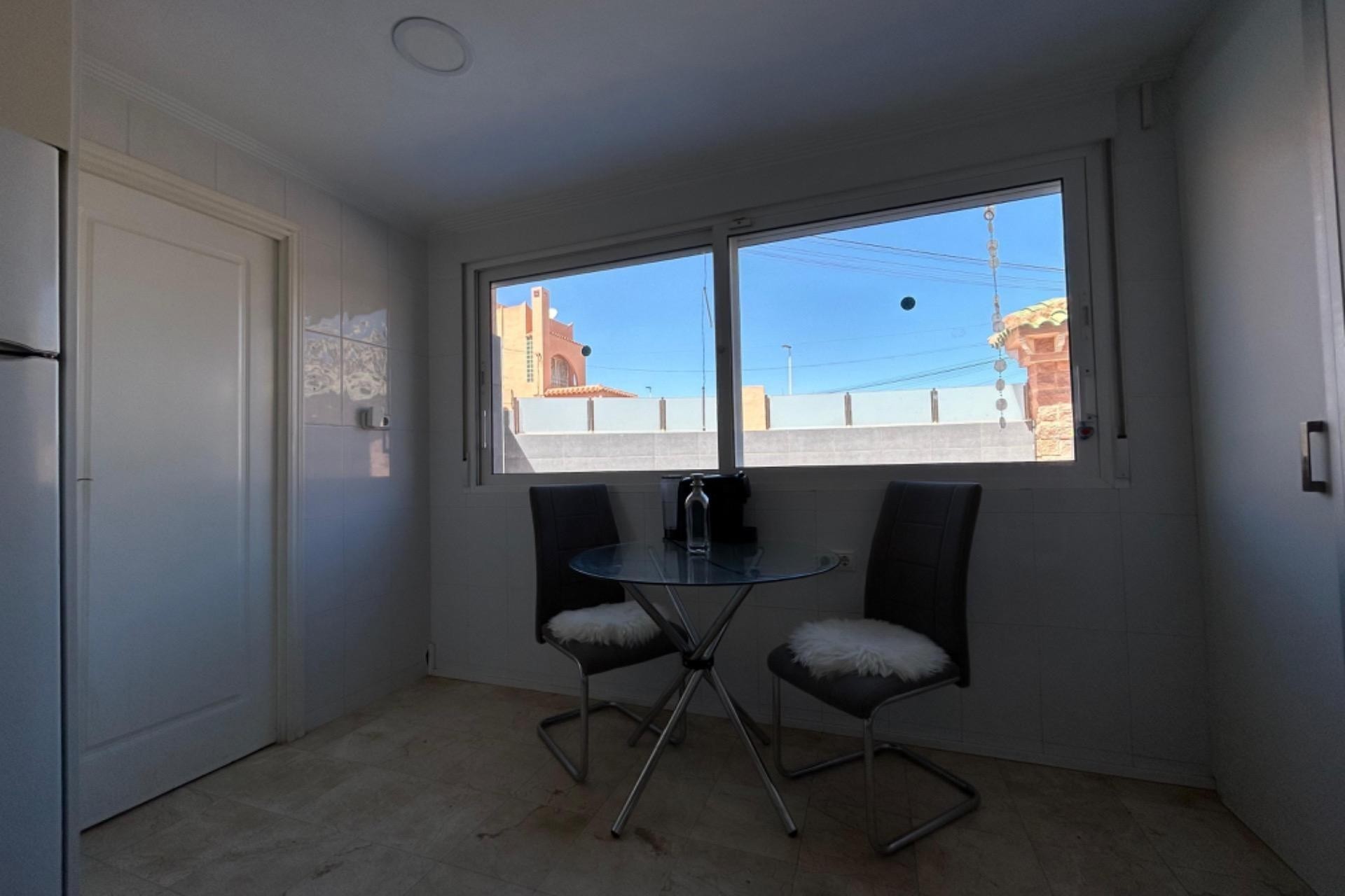 Reventa - Villa -
Torrevieja - Los Frutales