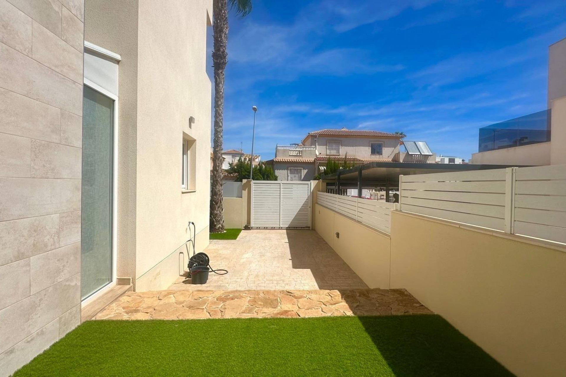 Reventa - Villa -
Torrevieja - Miramar - Torre Del Moro
